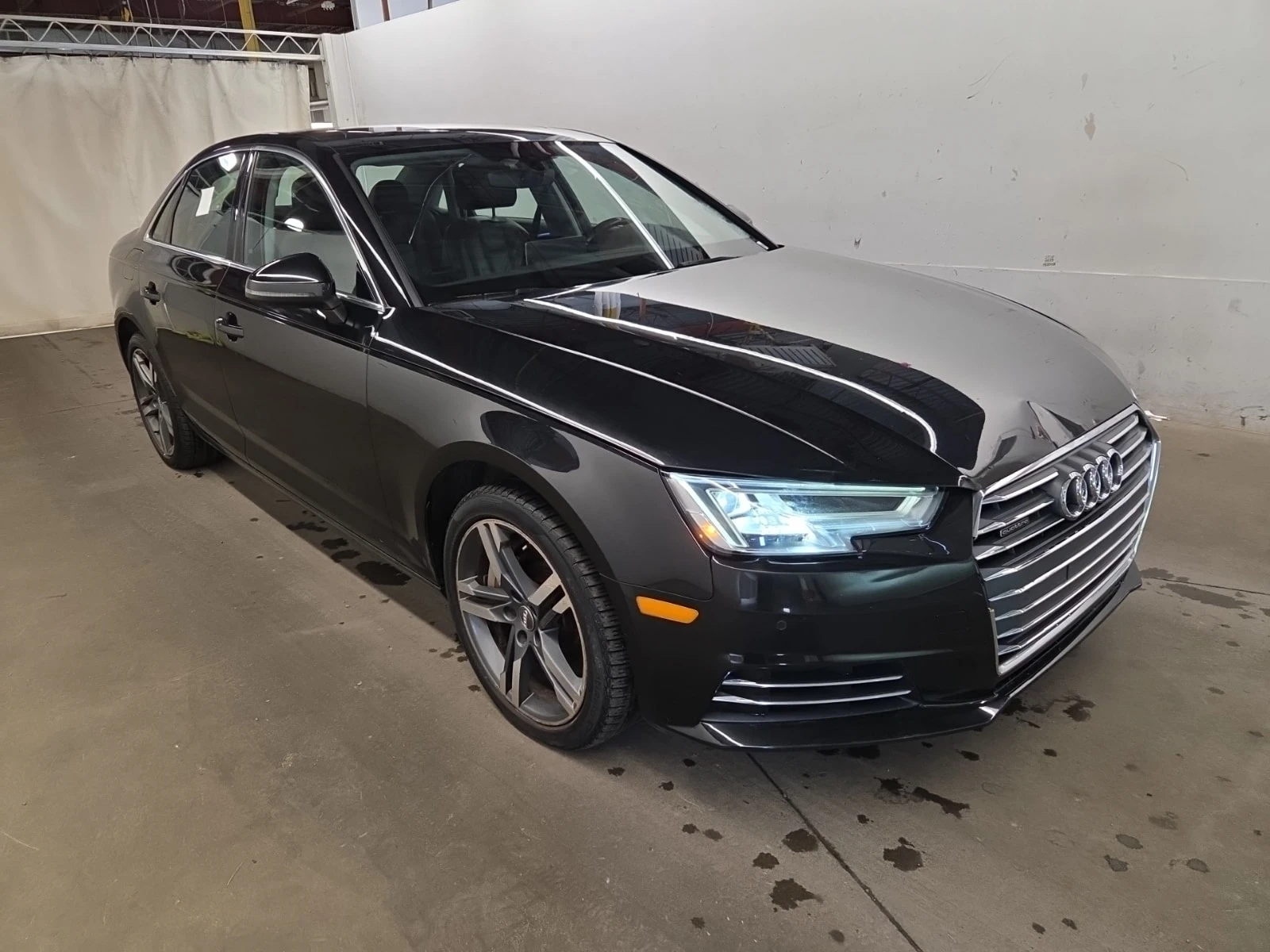 Audi A4  TECHNIK / 360 / Carfax / B&O / Ambient , снимка 2 - Автомобили и джипове - 56095960