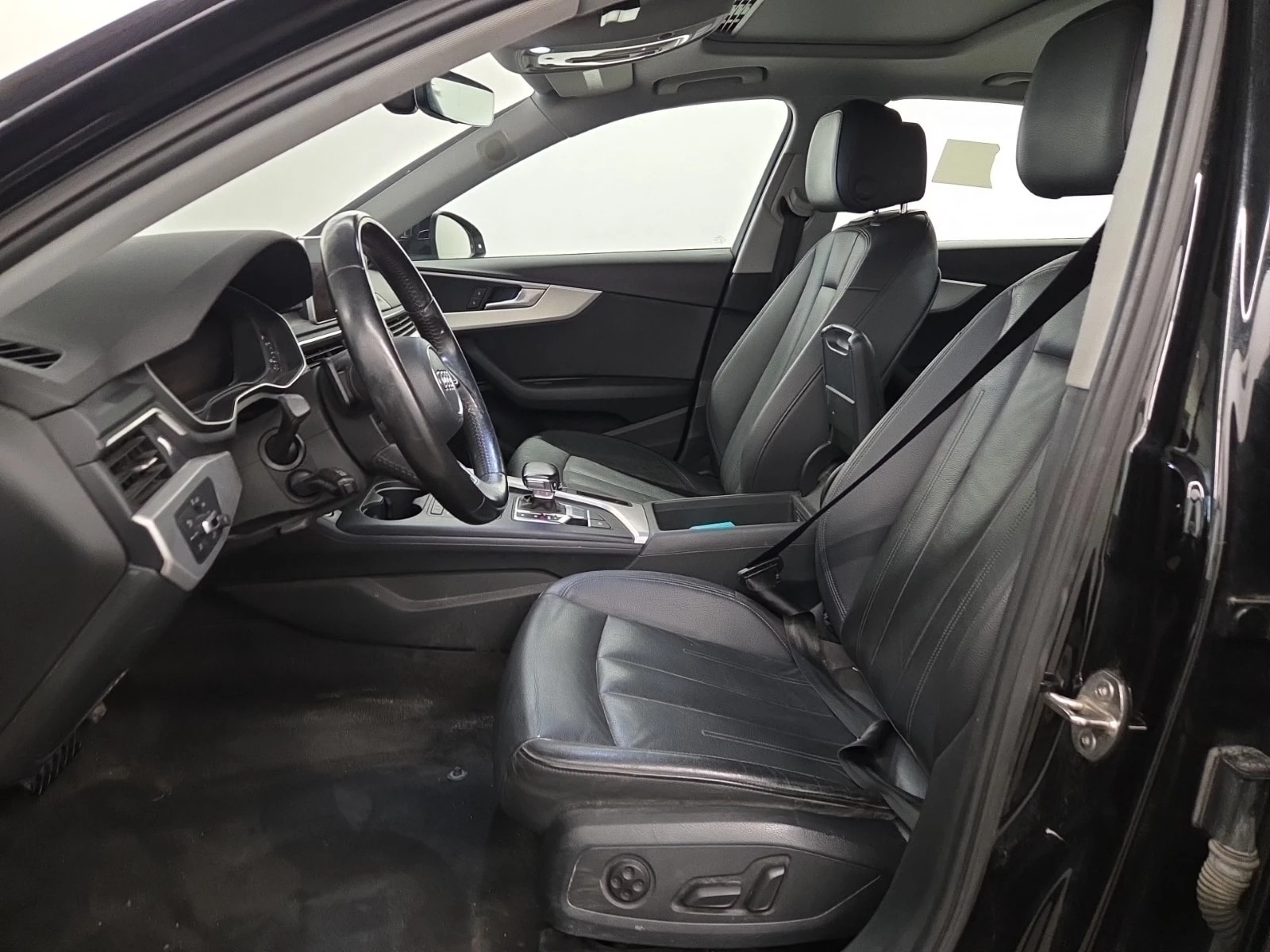 Audi A4  TECHNIK / 360 / Carfax / B&O / Ambient , снимка 5 - Автомобили и джипове - 56095960