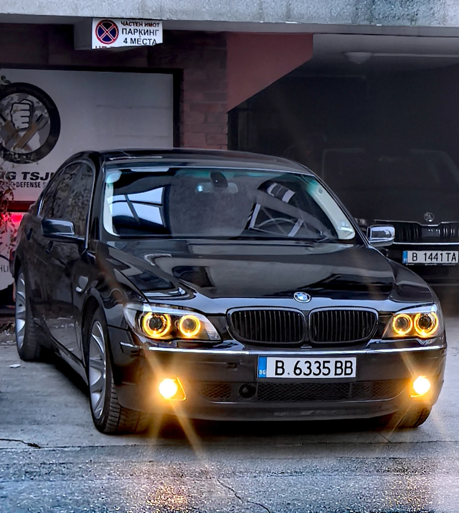 BMW 745