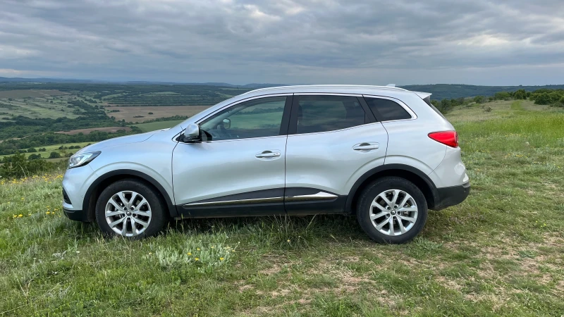 Renault Kadjar, снимка 1 - Автомобили и джипове - 47450808