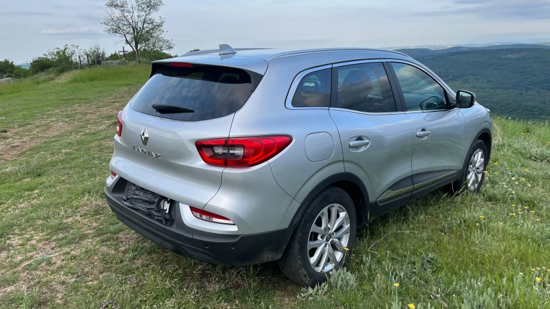 Renault Kadjar, снимка 3 - Автомобили и джипове - 47450808