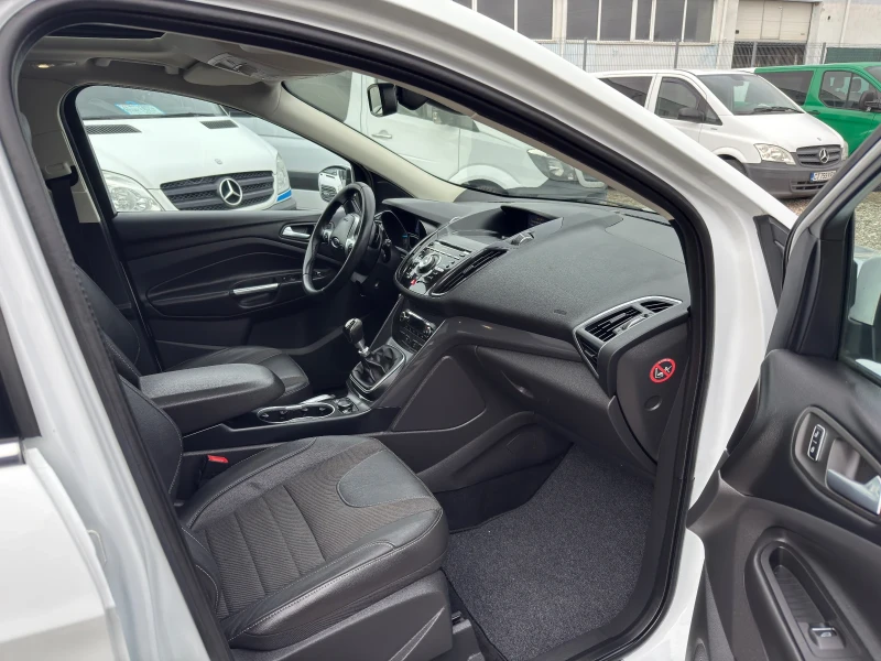 Ford Kuga 1.6 i, снимка 10 - Автомобили и джипове - 52883865