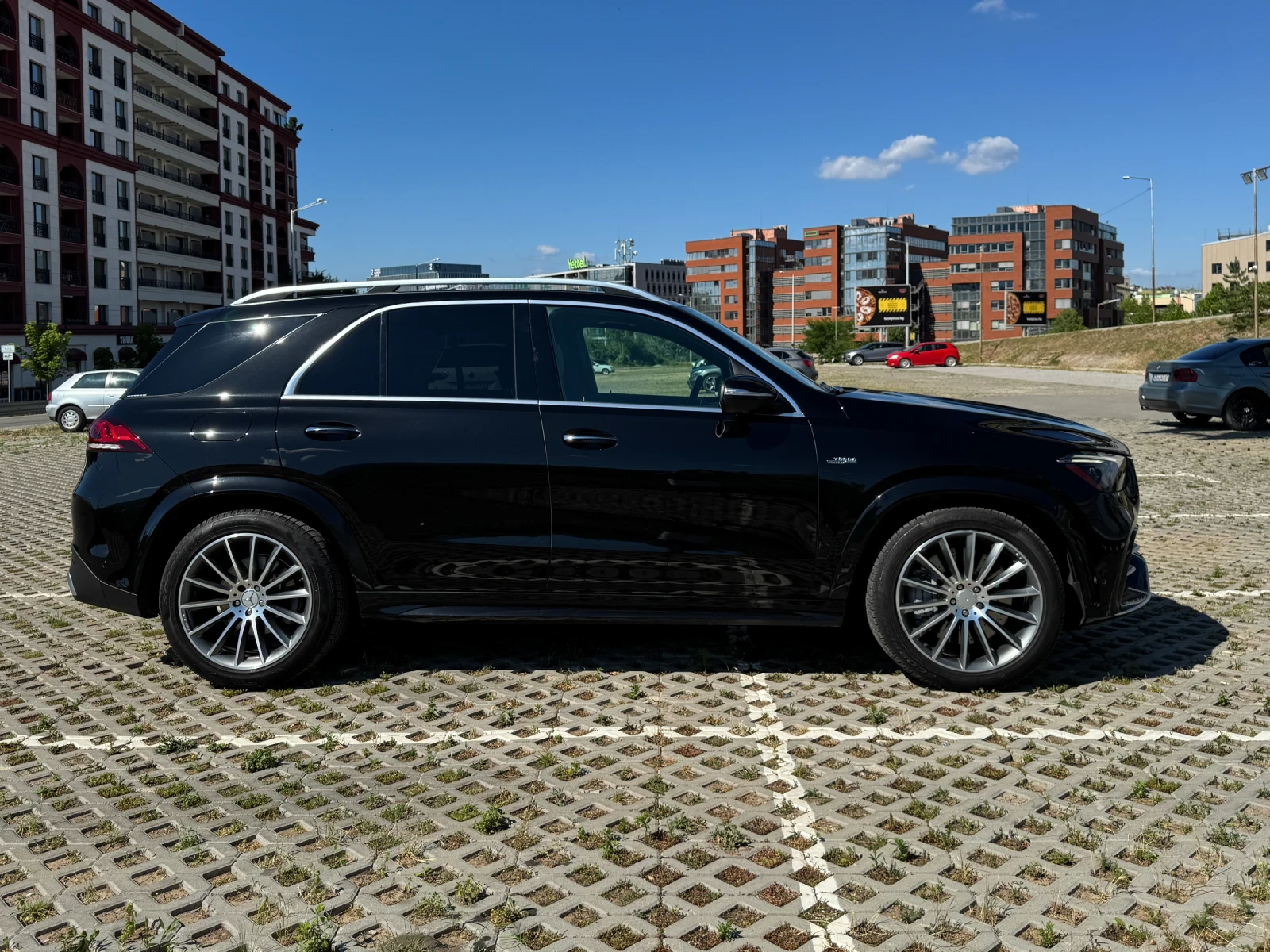 Mercedes-Benz GLE 53 4MATIC AMG PANO BURM MEMORY 360CAM 110км каско - изображение 4