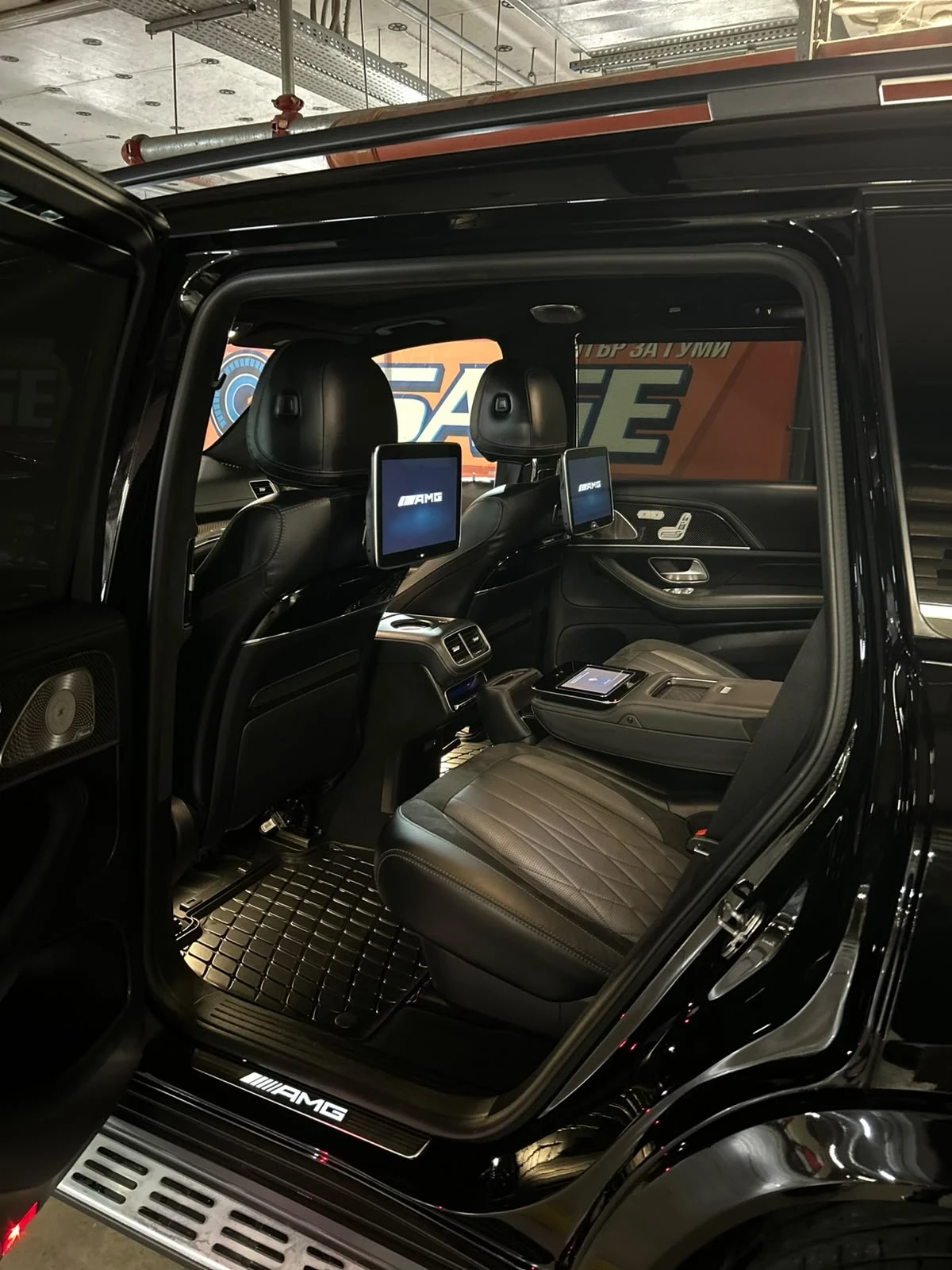 Mercedes-Benz GLS 63 AMG, снимка 4 - Автомобили и джипове - 53405122