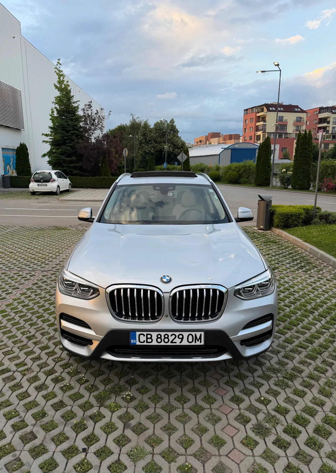 BMW X3 ПАМЕТ/XDRIVE/DIGITAL/ПАНОРАМА/HUD/360/HIFI/30E, снимка 3 - Автомобили и джипове - 54260302
