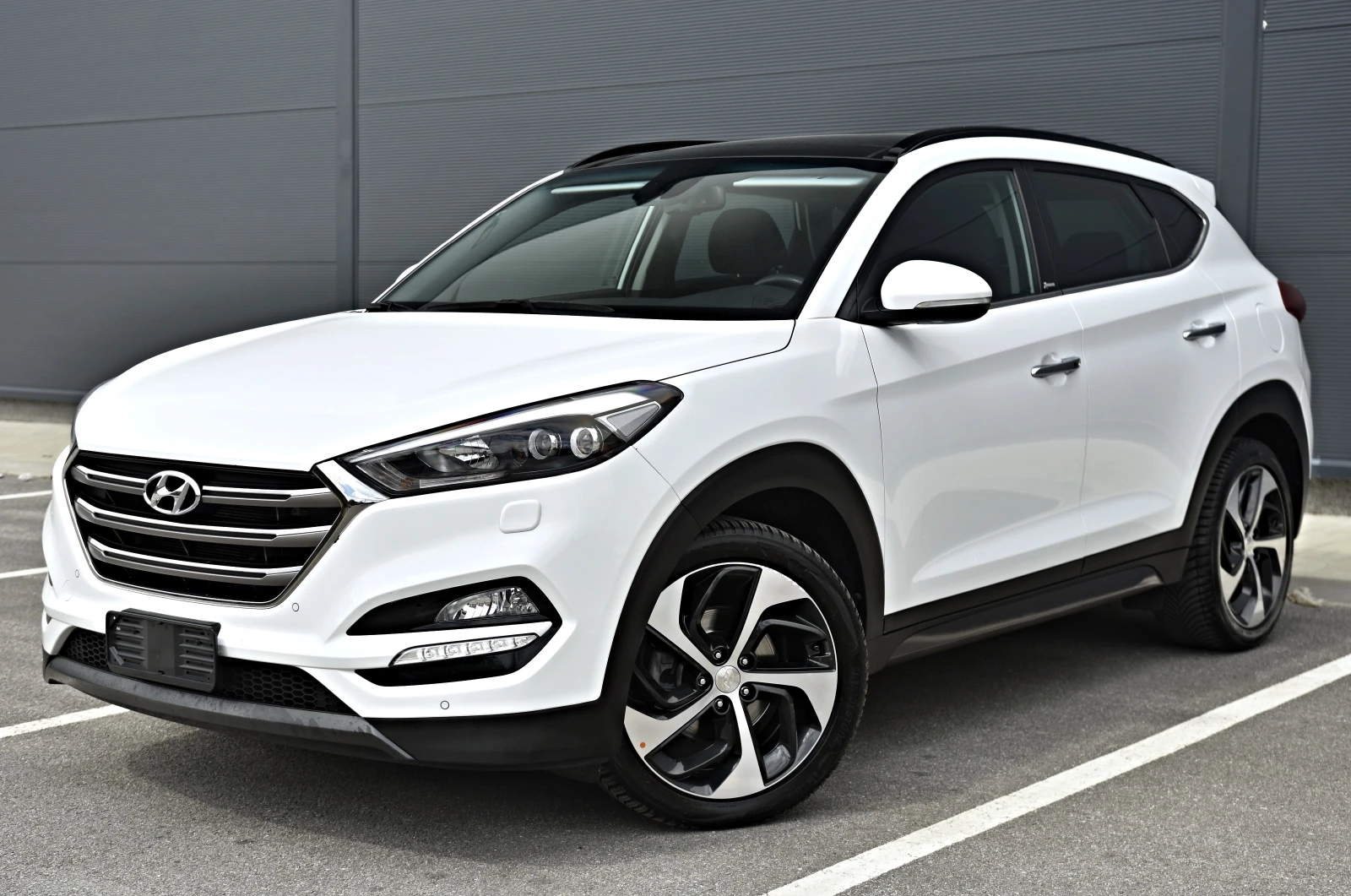 Hyundai Tucson 2.0CRDI* ПАНОРАМА* ПОДГРЕВ* КОЖА* ЕЛ.СЕДАЛК//184cv