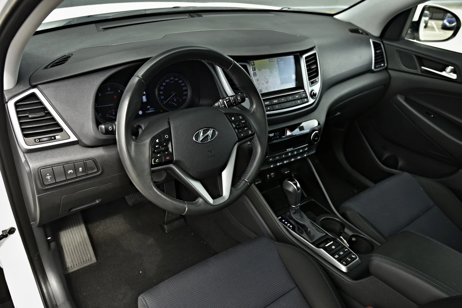Hyundai Tucson 2.0CRDI* ��������* �������* ����* ��.������//184cv | Mobile.bg � ����������� 9