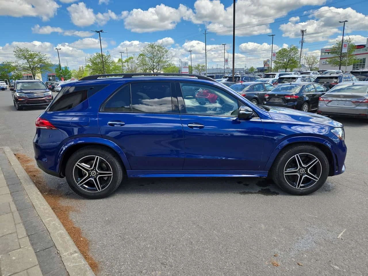 Mercedes-Benz GLE 450 АМГ ПАКЕТ/ДИСТРОНИК/360/ГУМИ+ ДЖАНТИ/HUD/КЛИП, снимка 4 - Автомобили и джипове - 54694100