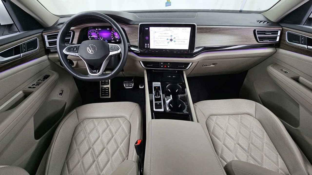 VW Atlas R-LINE| | HUD| 360| ПАНО| ПОДГРЕВ| ОБДУХВАНЕ, снимка 7 - Автомобили и джипове - 54955321