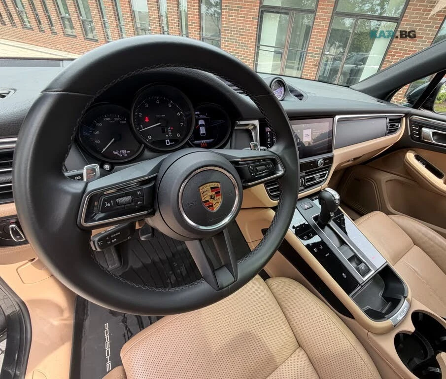 Porsche Macan * AWD * PANORAMA * Автокредит * (Цена до България), снимка 13 - Автомобили и джипове - 55302448
