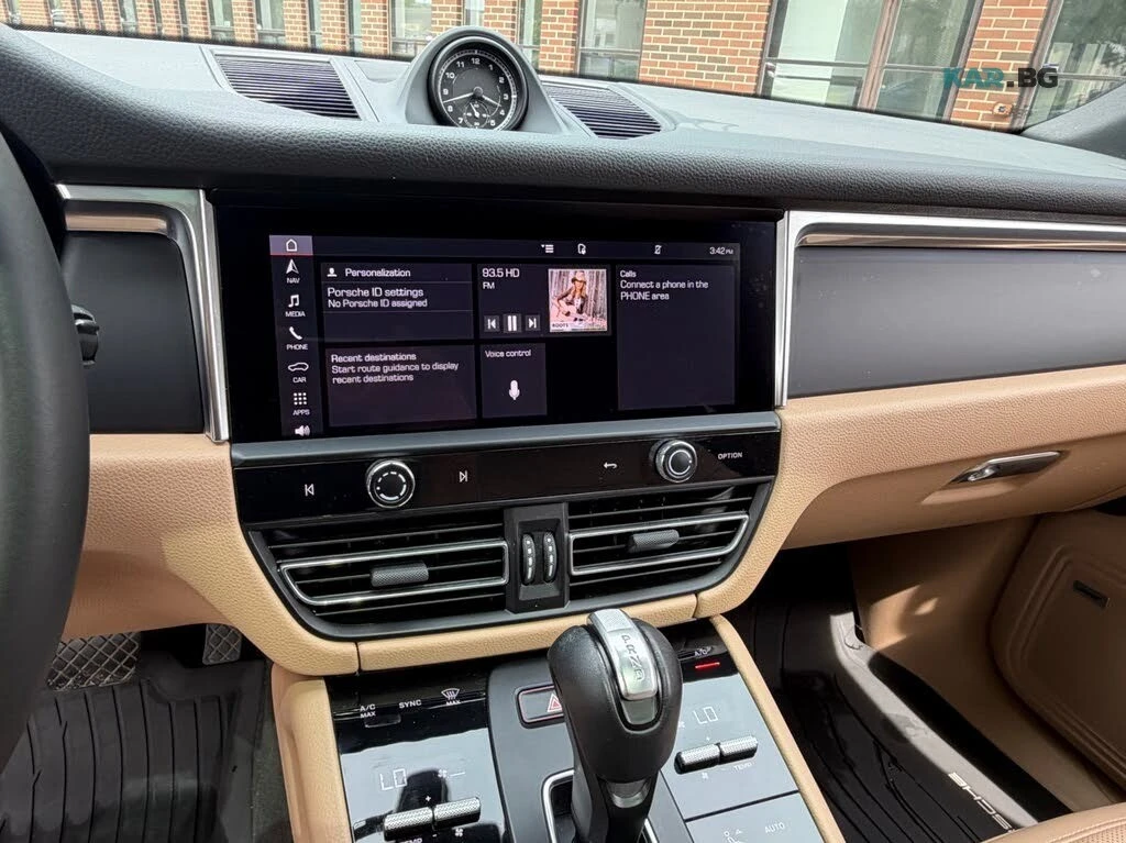 Porsche Macan * AWD * PANORAMA * Автокредит * (Цена до България), снимка 10 - Автомобили и джипове - 55302448