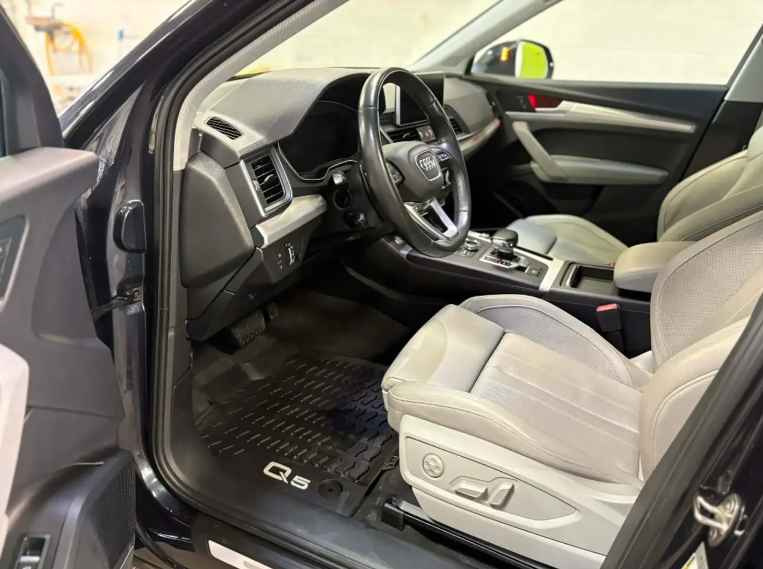 Audi Q5 Technik B&O 360cam, снимка 6 - Автомобили и джипове - 55363755
