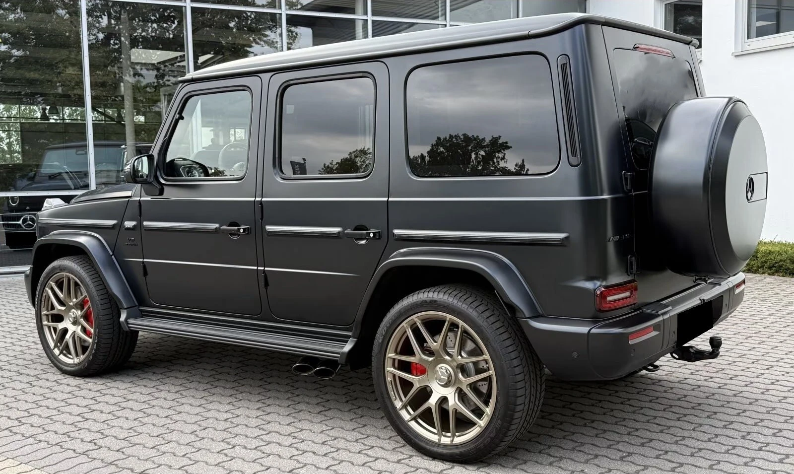 Mercedes-Benz G 63 AMG MANUFAKTUR / CARBON / NIGHT / BURM / EXCLUSIVE /, снимка 4 - Автомобили и джипове - 55977440