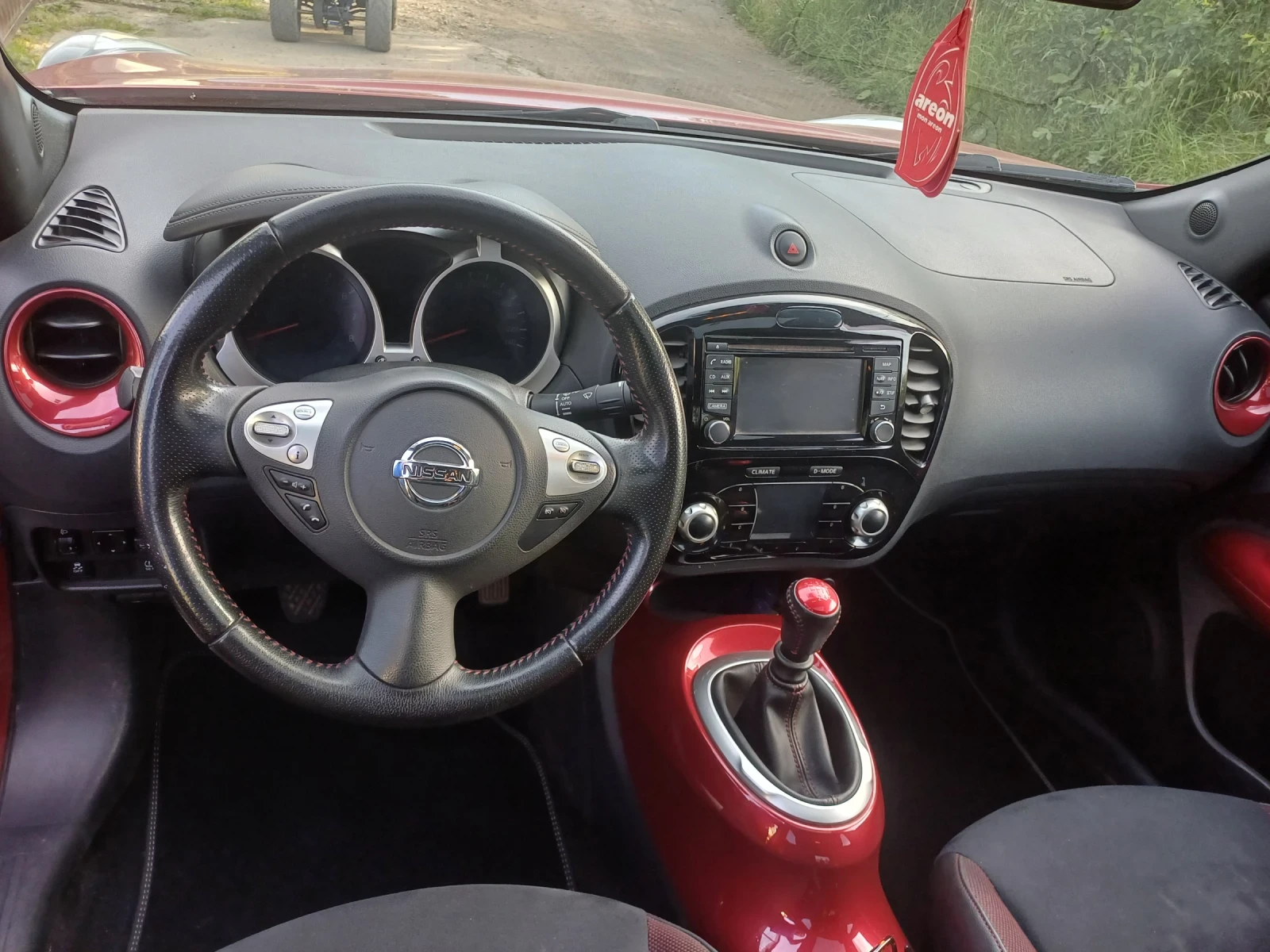 Nissan Juke, снимка 8 - Автомобили и джипове - 56240777