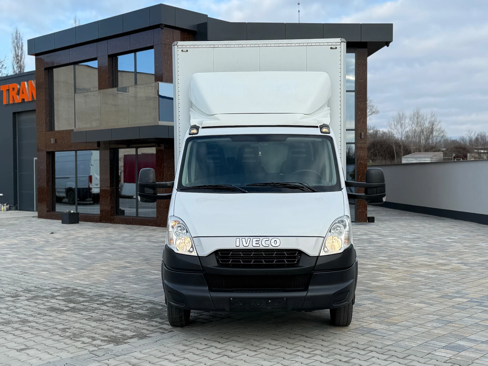 Iveco Daily 50C17* 3.0HPI* П.БОРД* 3.5Т* Б-Кат* , снимка 2 - Бусове и автобуси - 53829810