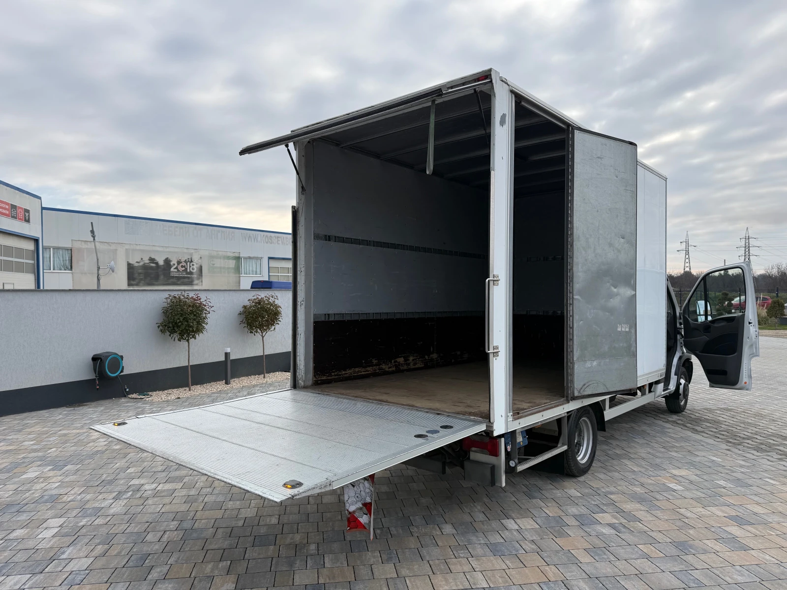 Iveco Daily 50C17* 3.0HPI* П.БОРД* 3.5Т* Б-Кат* , снимка 16 - Бусове и автобуси - 53829810