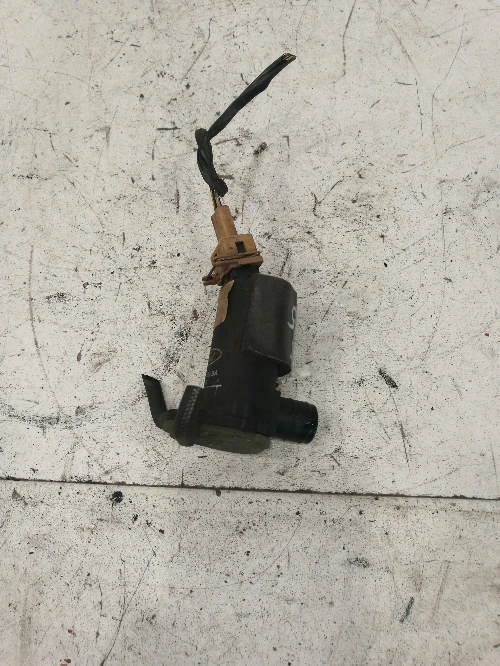 Помпа чистачки Форд Фокус 1.8тдци