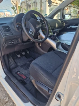 Toyota Auris 1.6, снимка 8