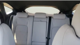 Jaguar E-pace 2.0 MHEV, снимка 15