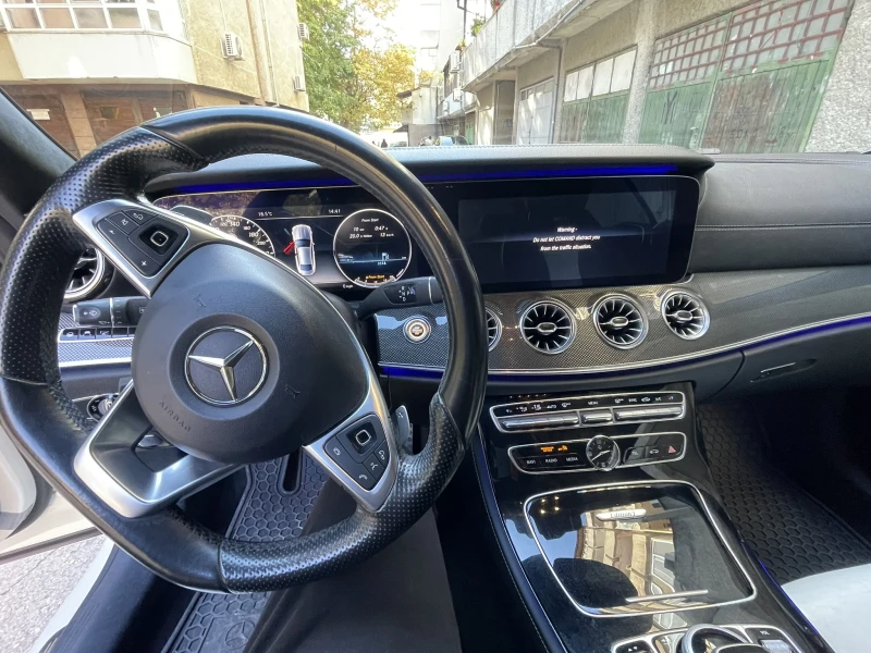 Mercedes-Benz E 400 4-MATIC , снимка 9 - Автомобили и джипове - 52256330