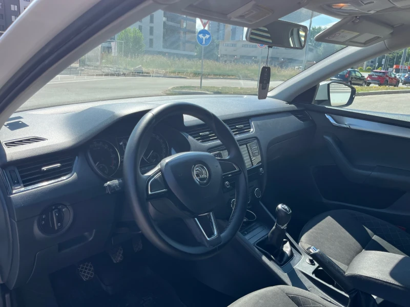 Skoda Octavia, снимка 10 - Автомобили и джипове - 52697784