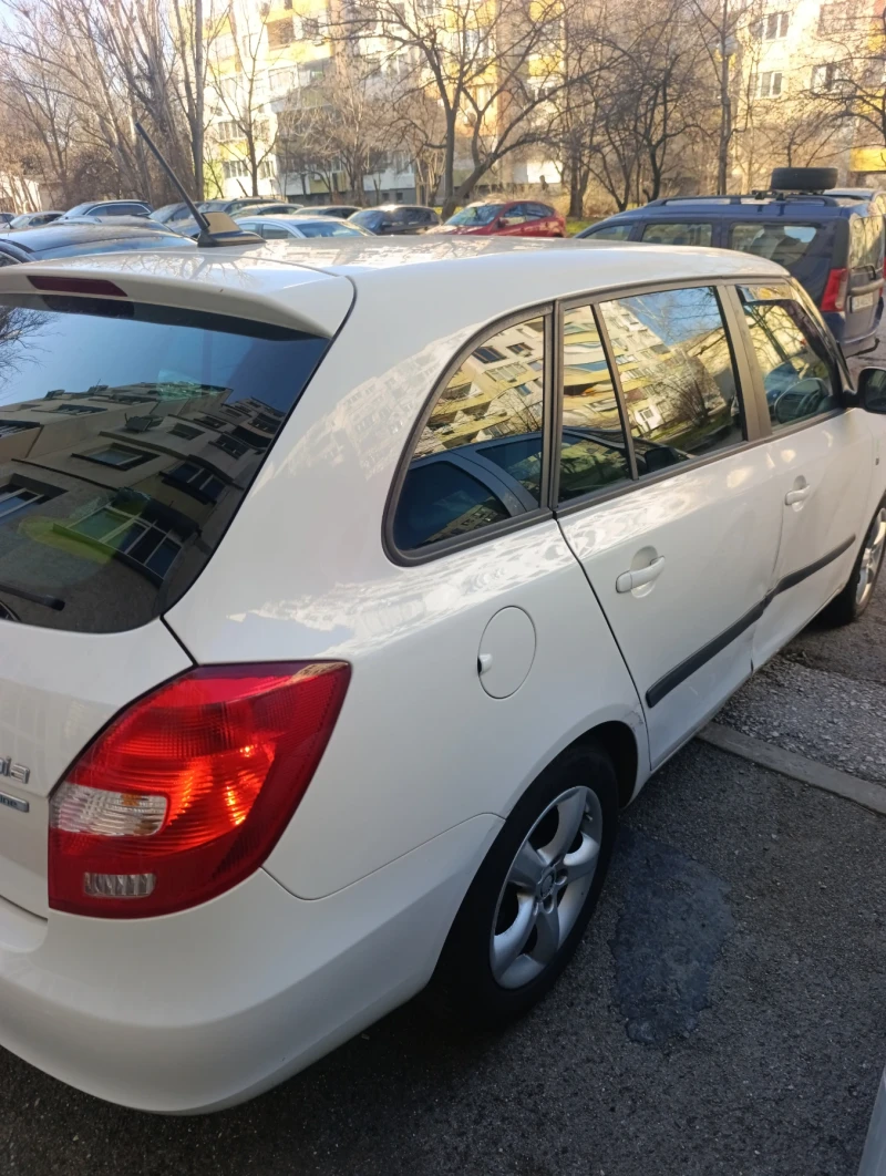 Skoda Fabia, снимка 2 - Автомобили и джипове - 52935754