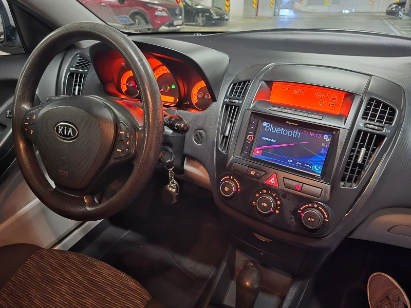 Kia Ceed, снимка 5 - Автомобили и джипове - 52940436