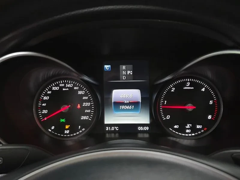 Mercedes-Benz C 220 D Avantgarde, снимка 8 - Автомобили и джипове - 55653960