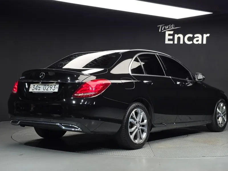 Mercedes-Benz C 220 D Avantgarde, снимка 2 - Автомобили и джипове - 55653960