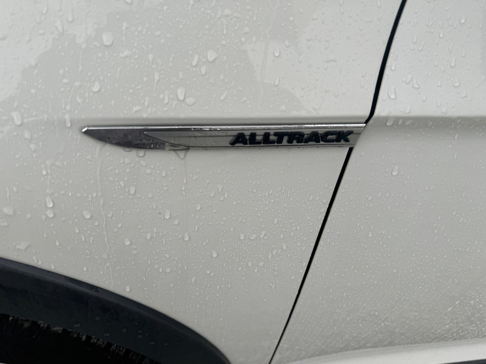 VW Passat Alltrack 4x4 2.0TDI 190к.с Автоматик - изображение 7