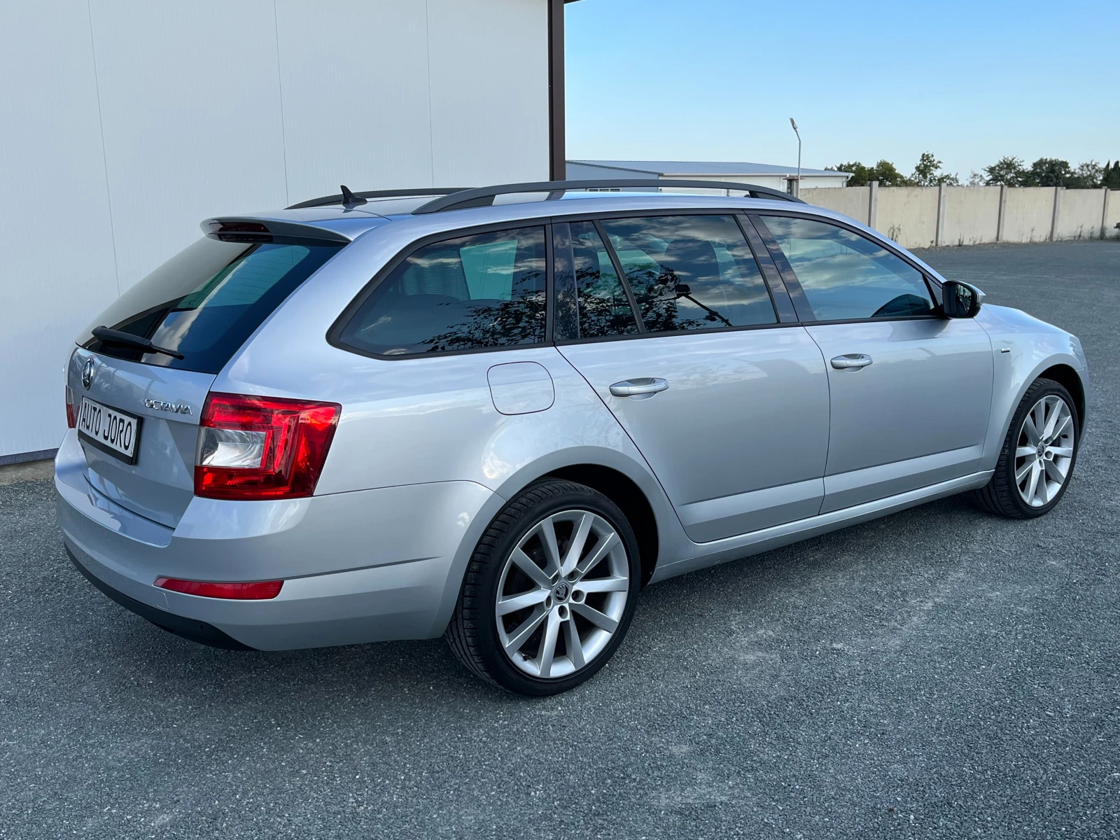 Skoda Octavia 2.0TDI-150к.с.-Автоматик - изображение 5