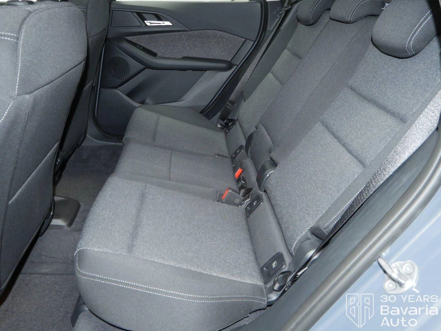 BMW 218 i Active Tourer Steptronic - изображение 8