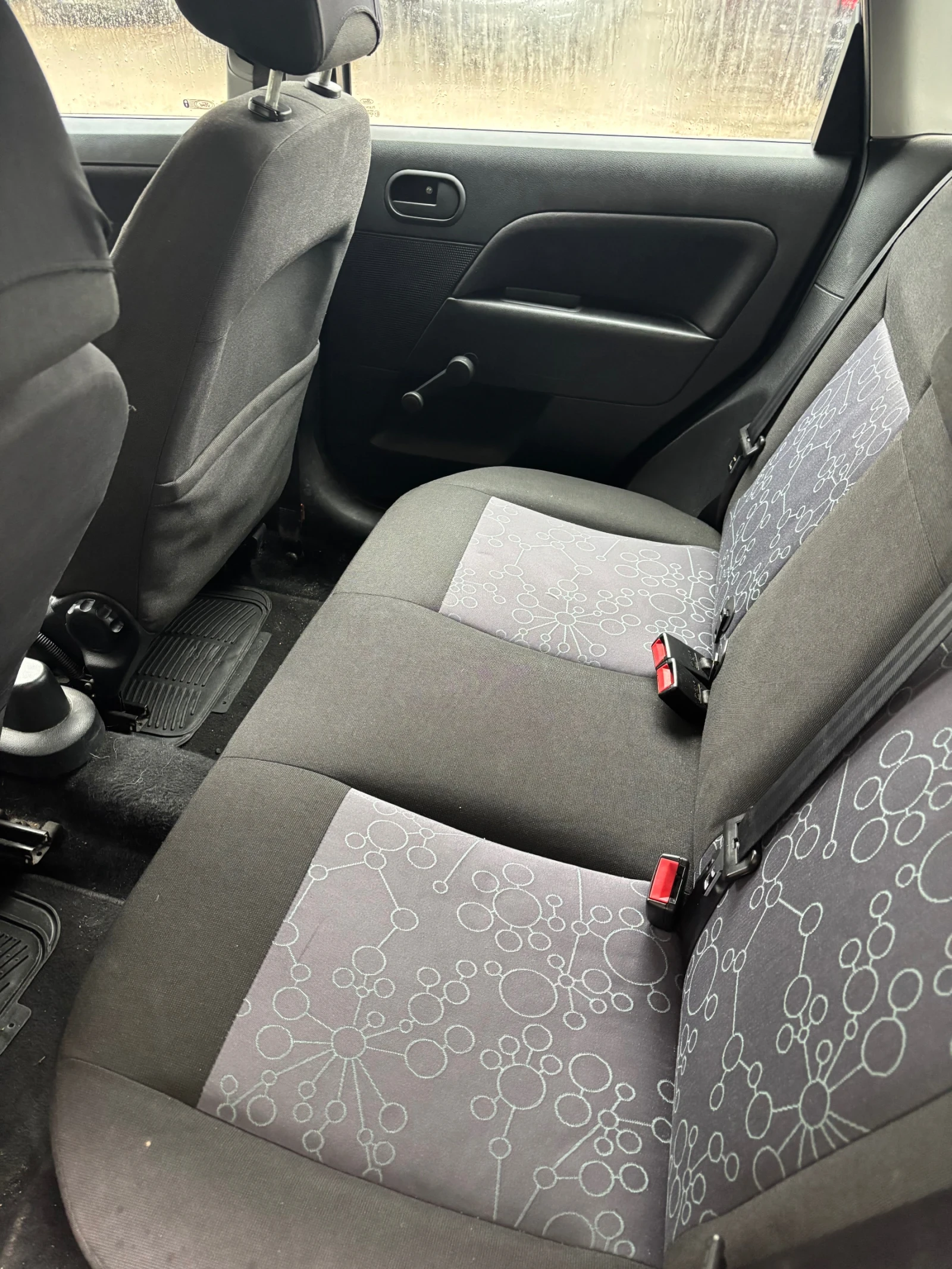 Ford Fiesta 1.4 - изображение 9