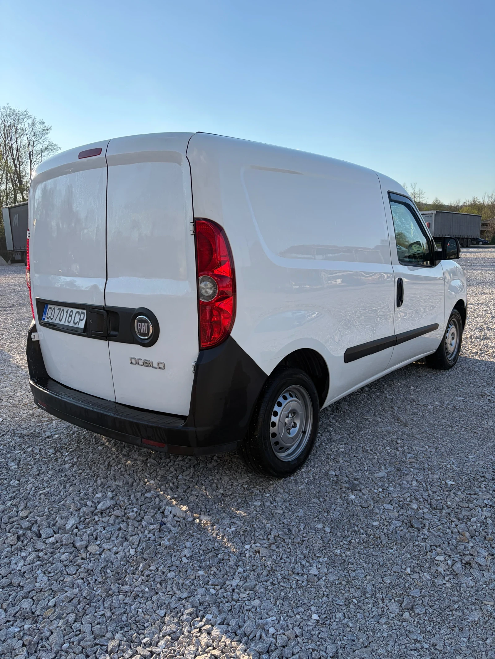 Fiat Doblo MultiJet, снимка 4 - Автомобили и джипове - 53687872