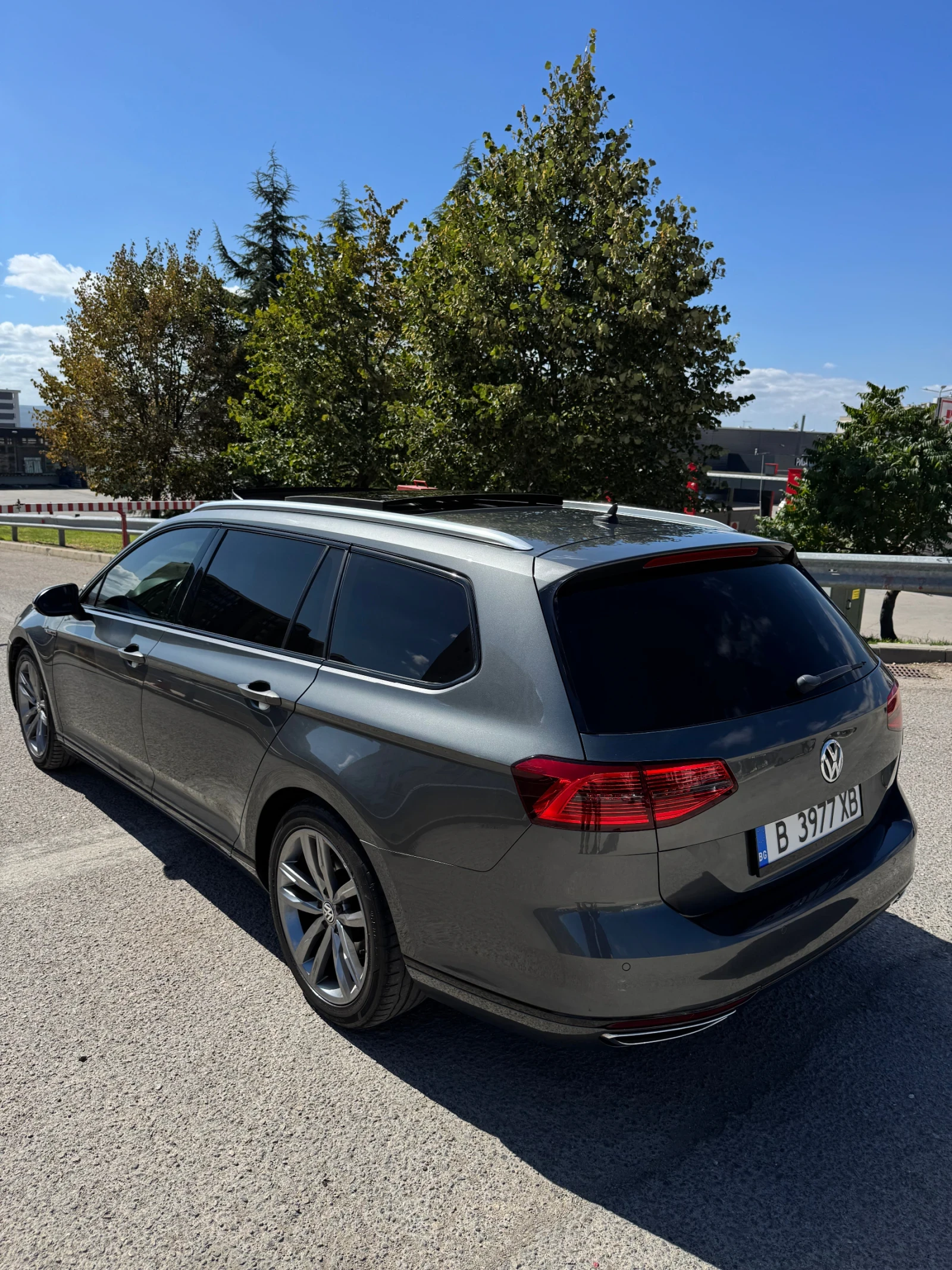 VW Passat 2.0BiTdi, снимка 5 - Автомобили и джипове - 53801668