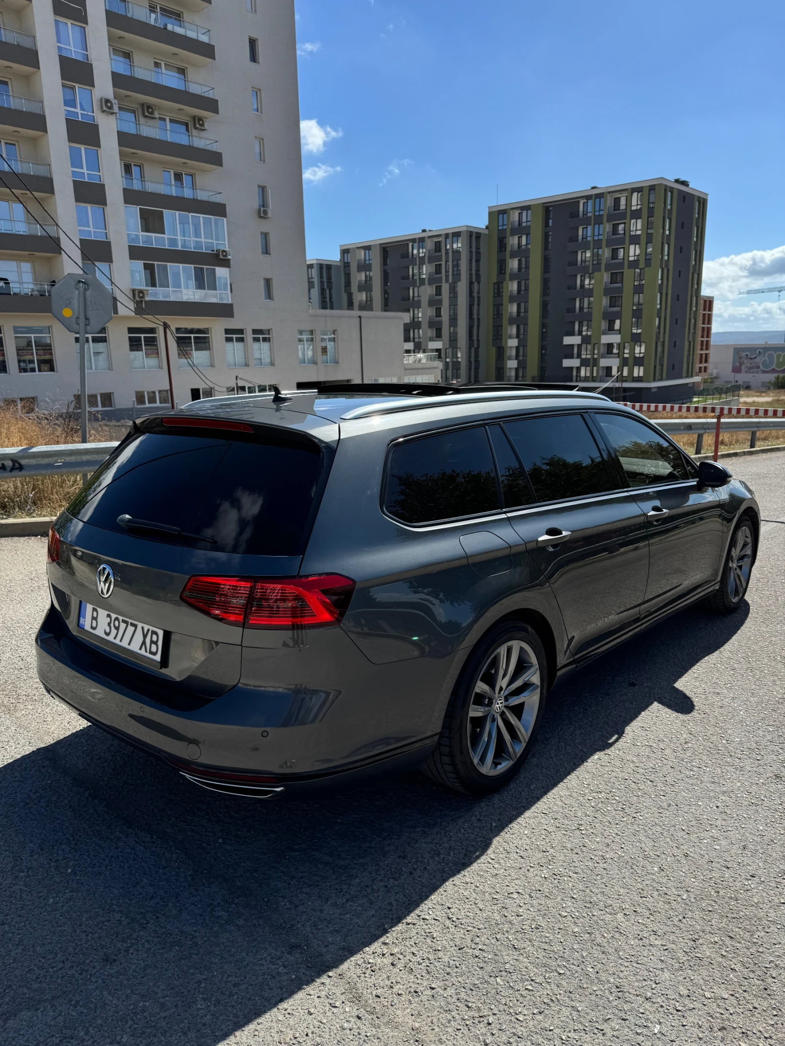 VW Passat 2.0BiTdi, снимка 4 - Автомобили и джипове - 53801668