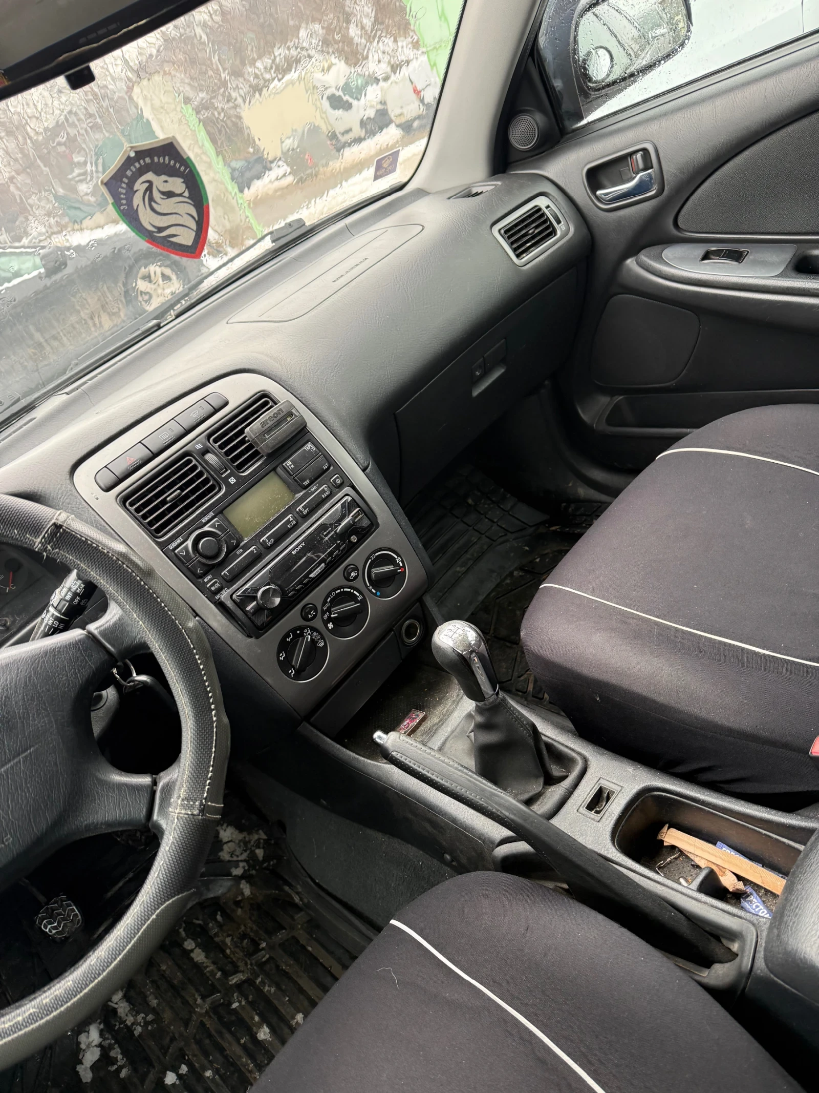 Toyota Avensis 2.0 D-4D, снимка 5 - Автомобили и джипове - 53904035