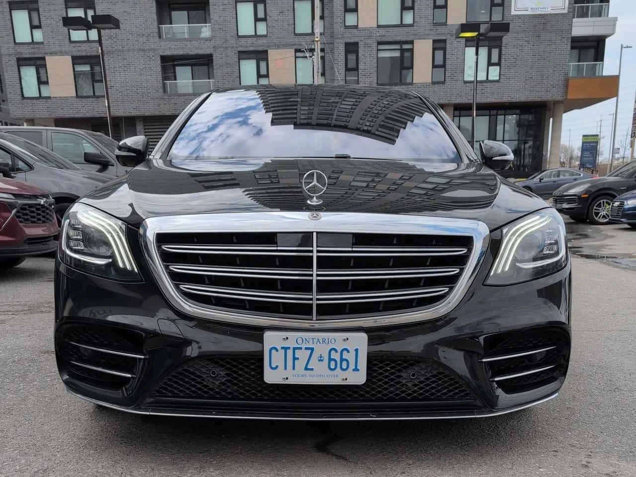 Mercedes-Benz S 560 CARFAX/ОБДУХВАНЕ/360 КАМЕРИ/ПАНОРАМА/BURMESTER, снимка 2 - Автомобили и джипове - 53934046