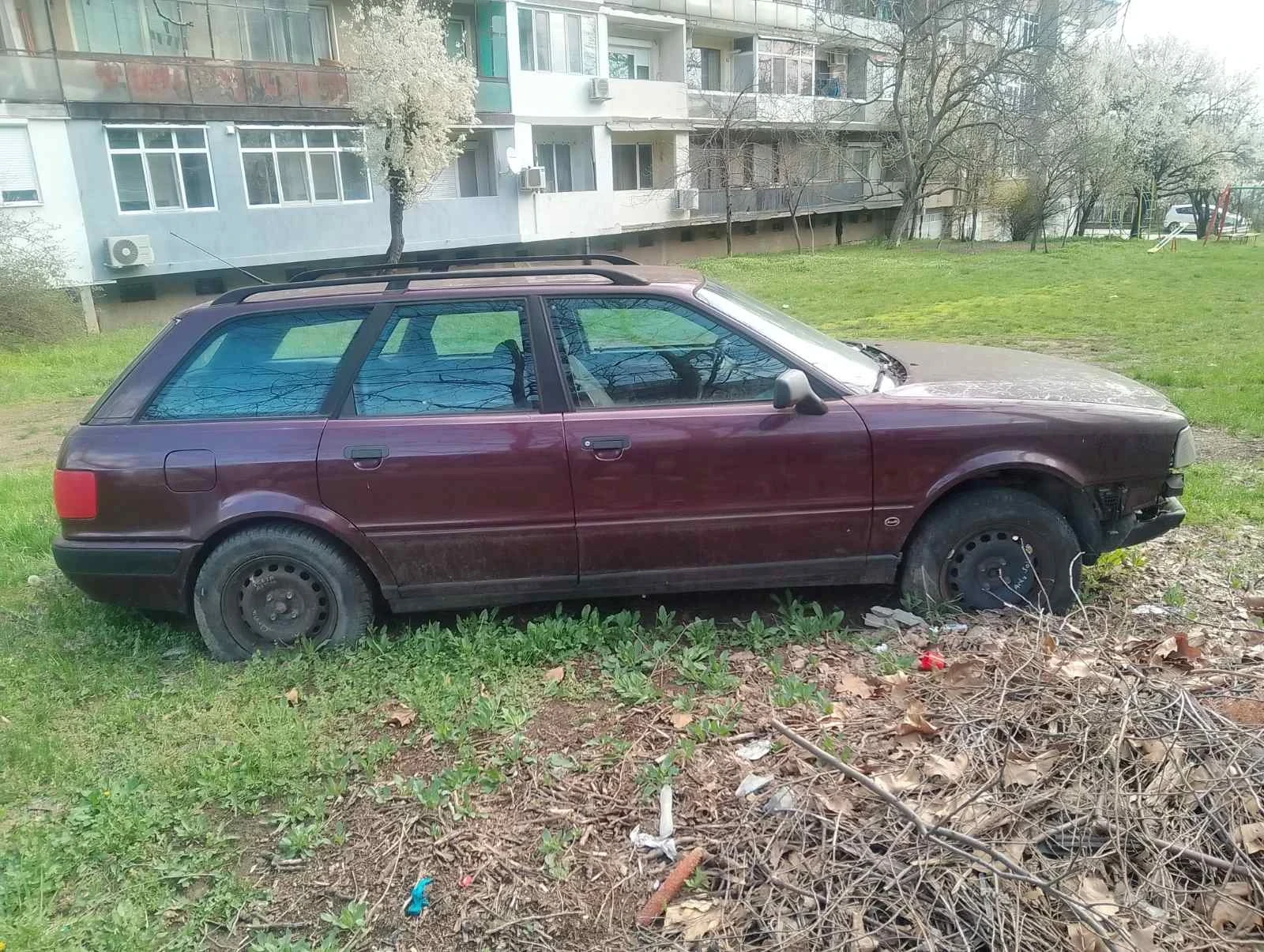 Audi 80 1.9 TDI, Счупен мотор, снимка 3 - Автомобили и джипове - 54103289