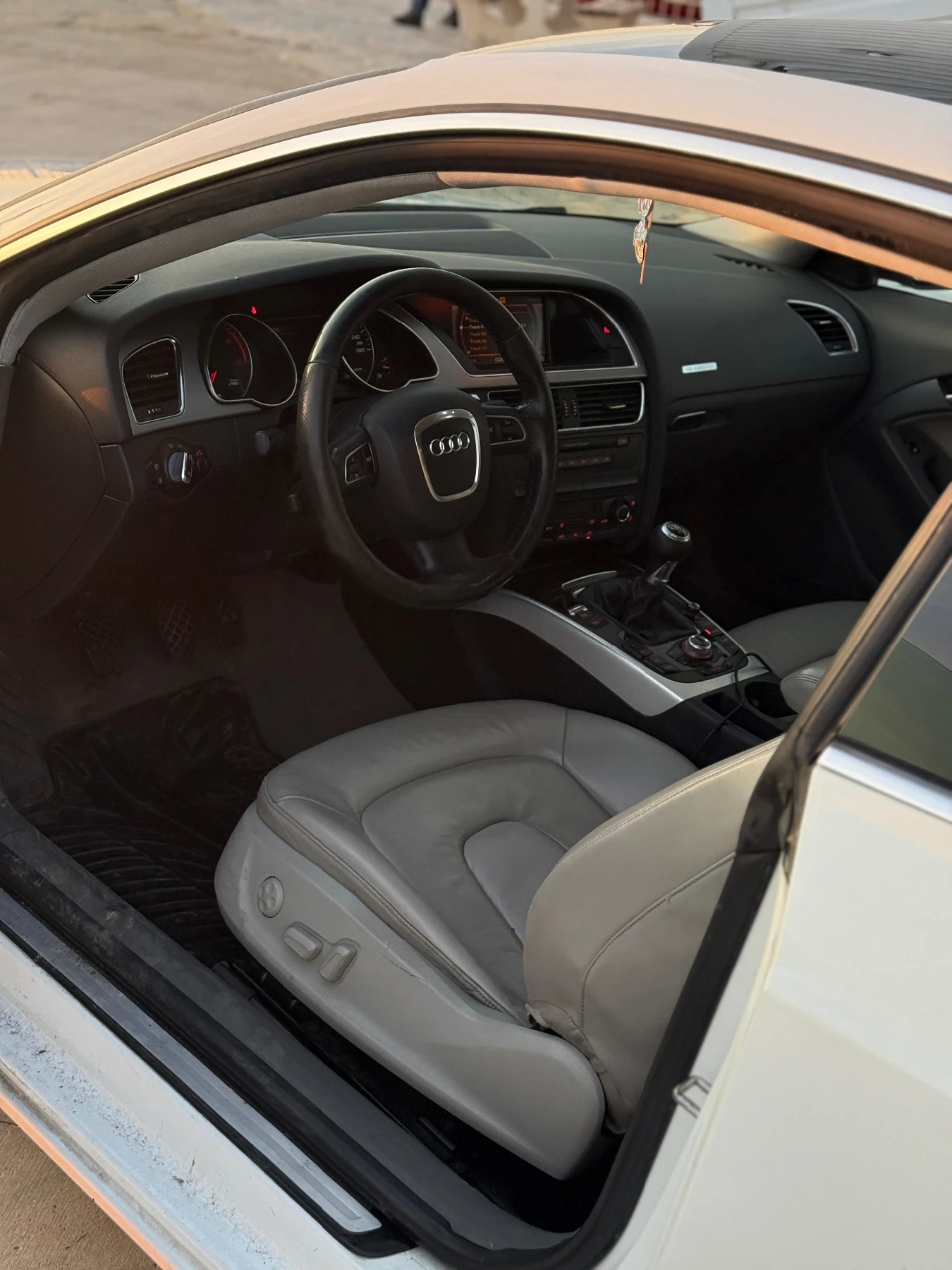 Audi A5, снимка 8 - Автомобили и джипове - 54230935