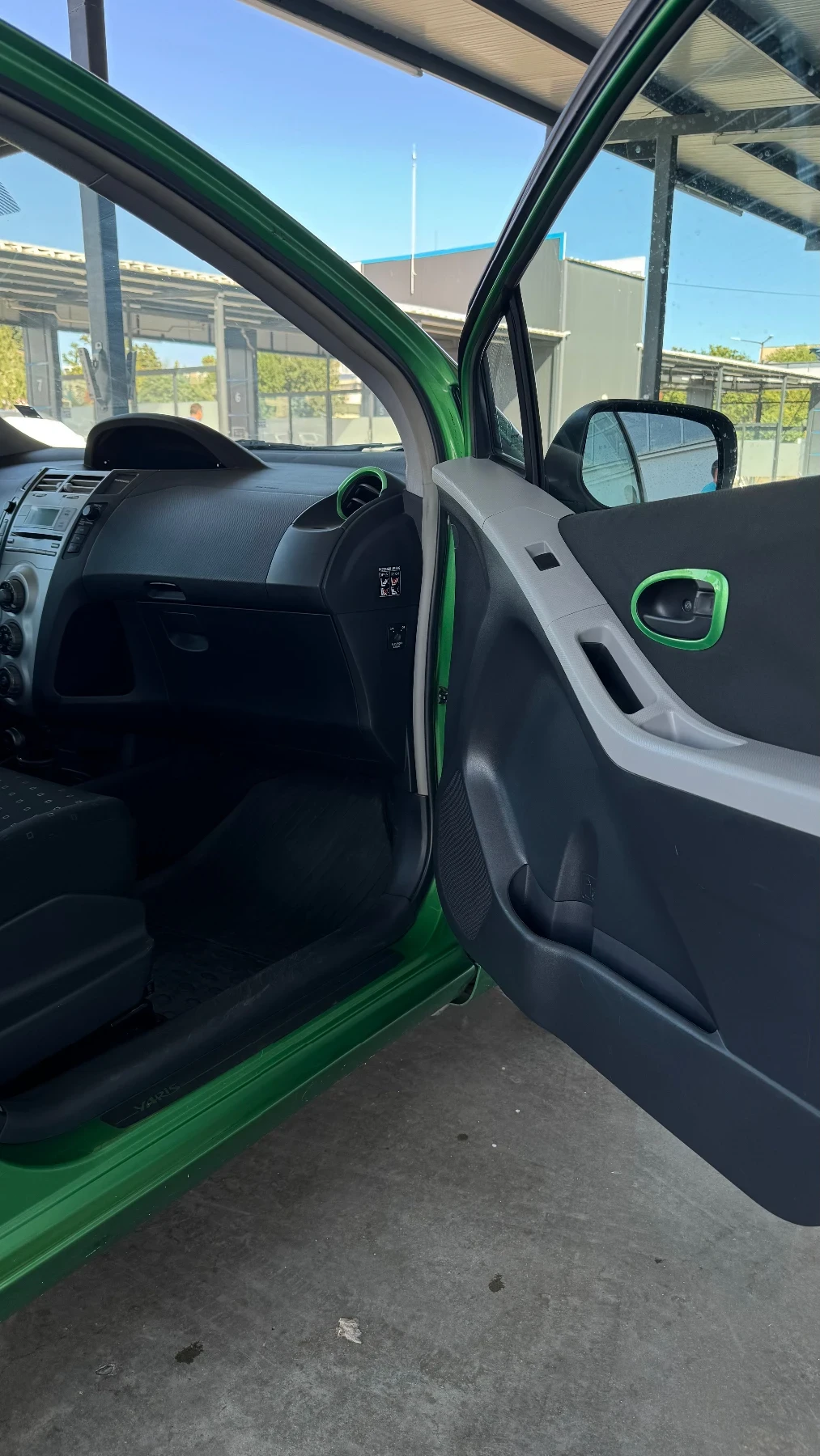 Toyota Yaris, снимка 14 - Автомобили и джипове - 55962865