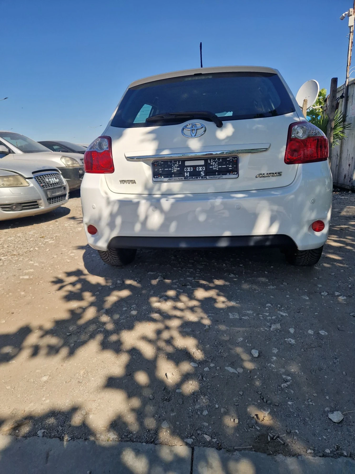 Toyota Auris 1.6, снимка 6 - Автомобили и джипове - 56297294