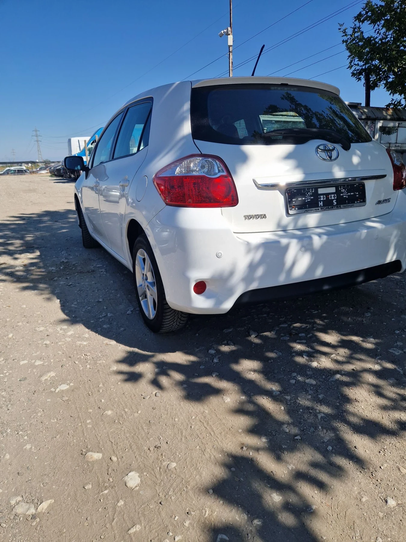 Toyota Auris 1.6, снимка 7 - Автомобили и джипове - 56297294