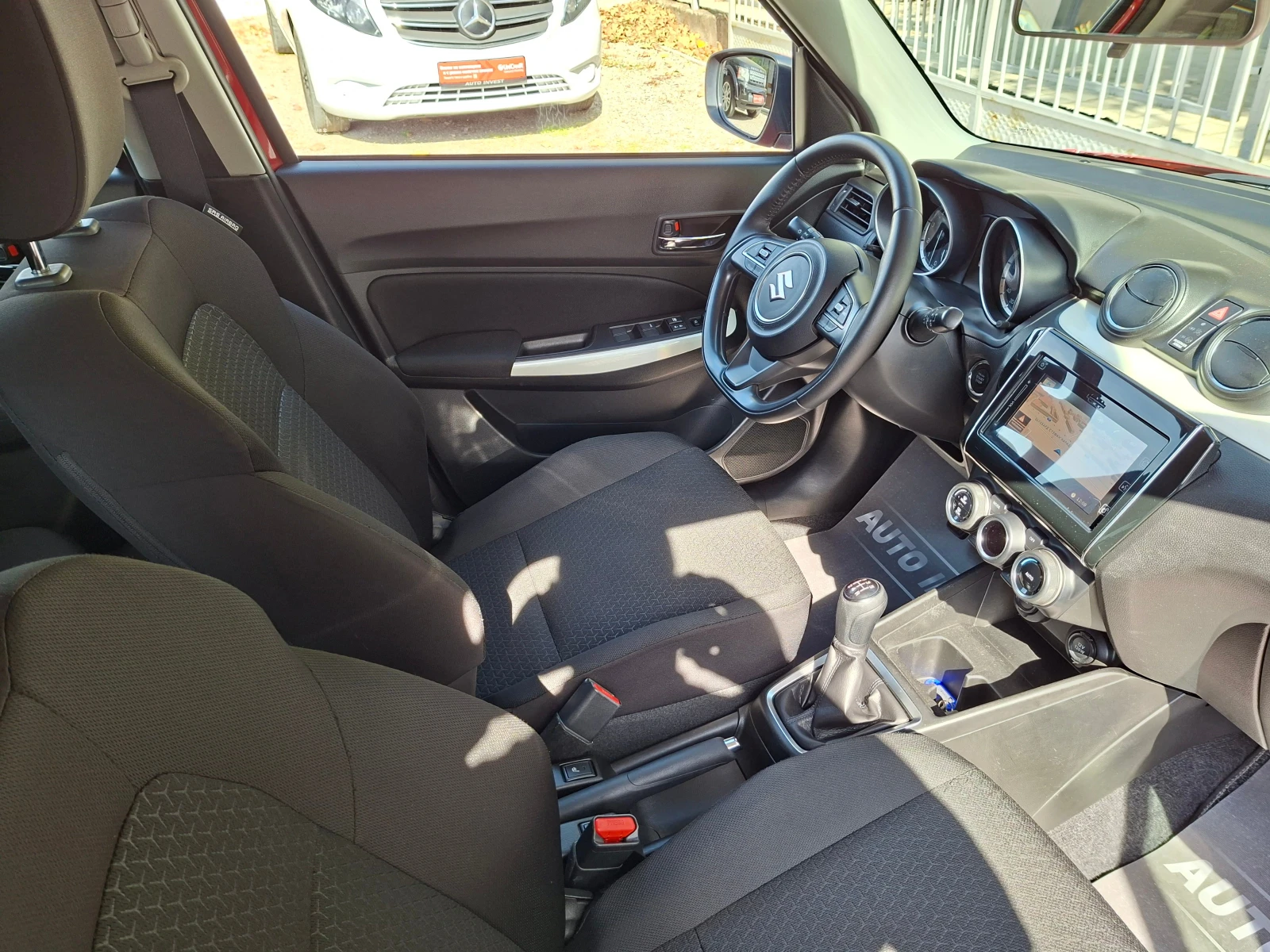 Suzuki Swift HYBRID/CAMERA/NAVI/PODGREV/DISTR., снимка 15 - Автомобили и джипове - 56371267