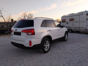Kia Sorento * 4x4 *  /3.3i/NAVI+ FUL/ LED/V6-AWD/-TOP, снимка 9