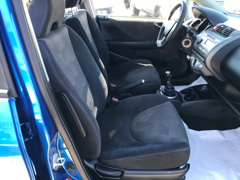 Honda Jazz 1.4i-face lift, снимка 10 - Автомобили и джипове - 47012465