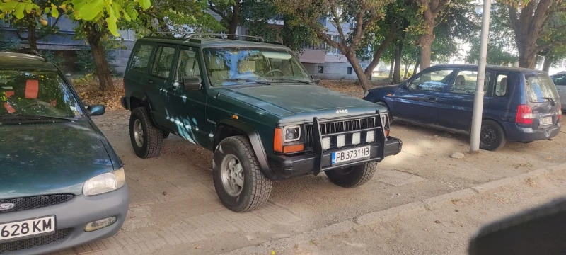 Jeep Cherokee, снимка 2 - Автомобили и джипове - 47081407