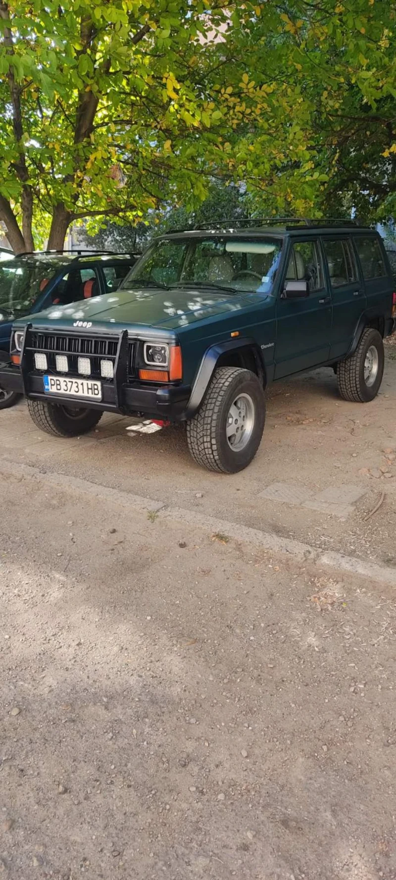 Jeep Cherokee, снимка 1 - Автомобили и джипове - 47081407