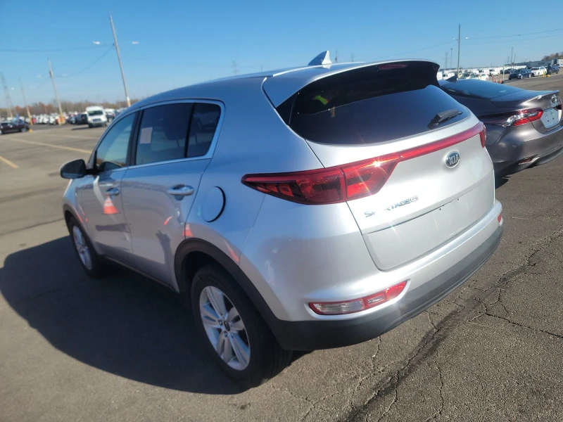 Kia Sportage, снимка 4 - Автомобили и джипове - 47706595