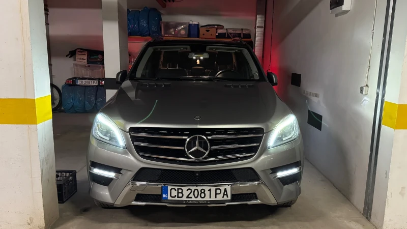 Mercedes-Benz ML 350 * AMG* 4MATIC* 360* AIRMATIC* DISTRONIC PLUS* PANO, снимка 15 - Автомобили и джипове - 49514056